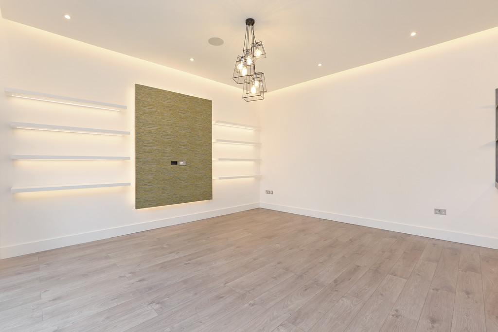 Open-Plan Kitchen/Lounge