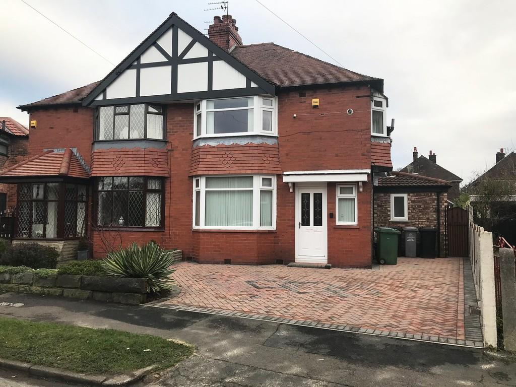 40 Beeston Avenue 3 bed semidetached house £1,350 pcm (£312 pw)