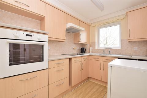 1 bedroom flat for sale, London Road, Redhill, Surrey