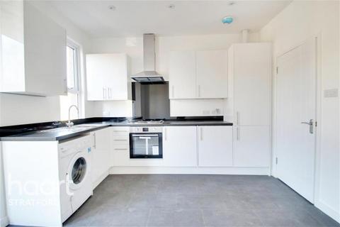 2 bedroom flat to rent, Borthwick Road, Stratford, E15