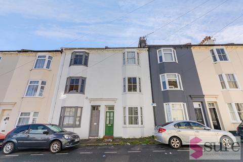 4 bedroom terraced house to rent, St Martins Place, Brighton