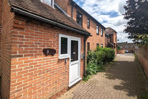2 bedroom flat to rent, Romsey   Narrow Lane   FURNISHED