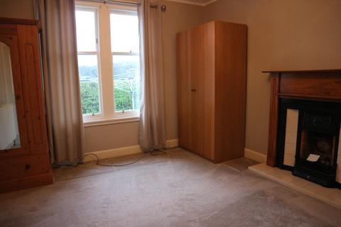 3 bedroom detached house to rent, Strachan Gardens, Blackhall, Edinburgh, EH4