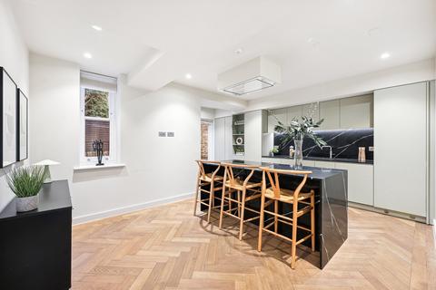 4 bedroom flat to rent, Waldemar Avenue Mansions, Waldemar Avenue, Fulham, London