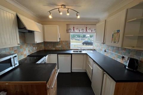 4 bedroom semi-detached house to rent, Hay Road, Chichester