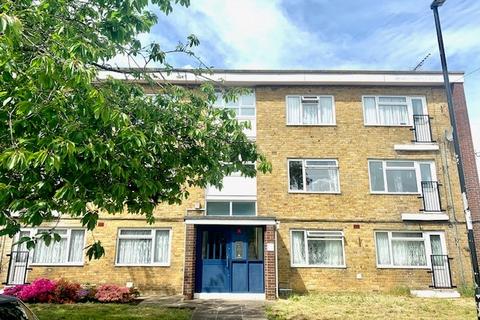 2 bedroom apartment to rent, ROBERTS RD, CLOSE TO TOWN