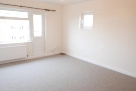 2 bedroom apartment to rent, ROBERTS RD, CLOSE TO TOWN