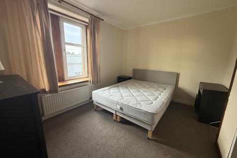 2 bedroom flat to rent, Strathmartine Road, Strathmartine, Dundee, DD3