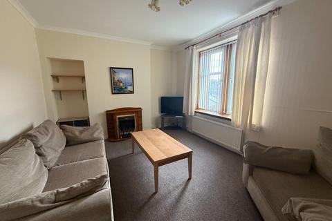 2 bedroom flat to rent, Strathmartine Road, Strathmartine, Dundee, DD3