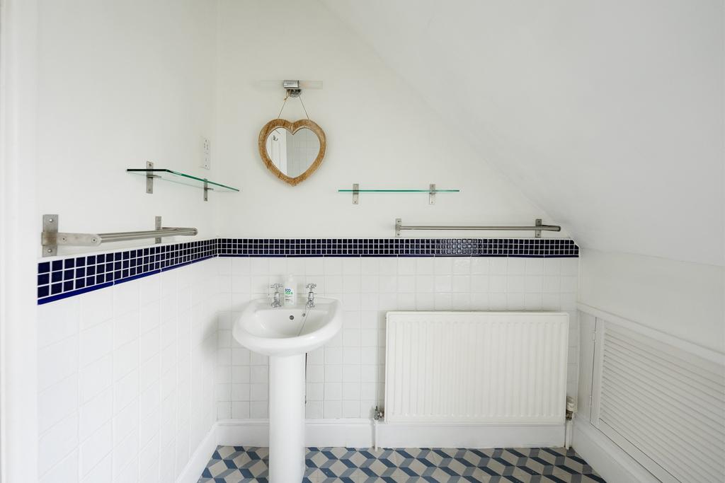 Bathroom ()