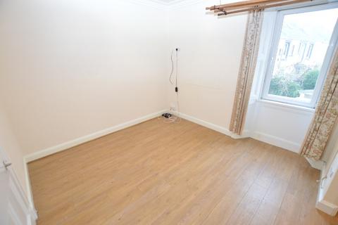 2 bedroom flat to rent, Mitchell Street, Kirkcaldy, KY1