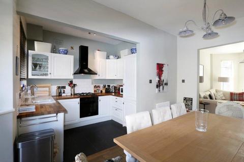 3 bedroom end of terrace house to rent, Ashen Grove, SW19