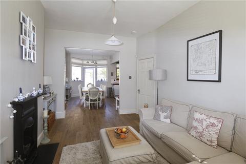 3 bedroom end of terrace house to rent, Ashen Grove, SW19