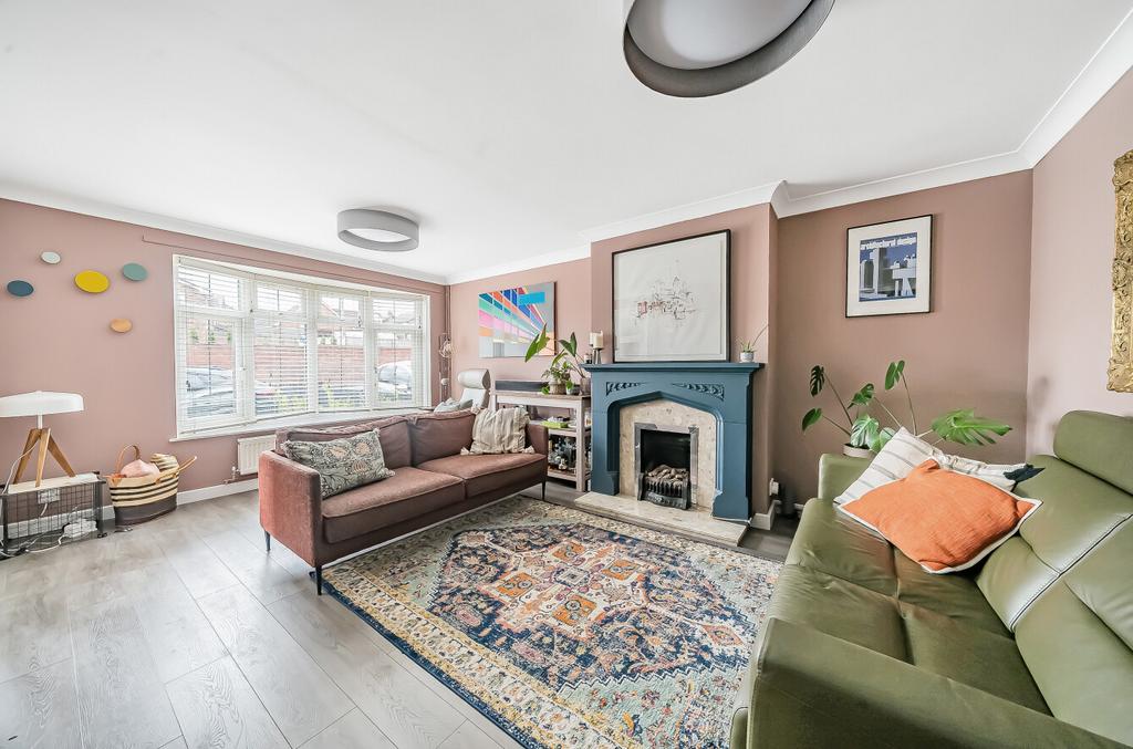 Pyle Hill, Winchester Road, Fair Oak... 3 bed house for sale £400,000