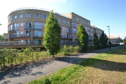 1 bedroom apartment to rent, Wooldridge Close, Bedfont