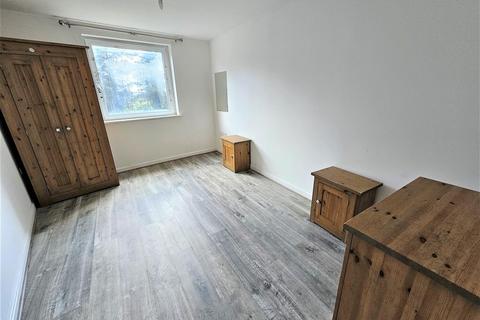 undefined, Wooldridge Close, Bedfont