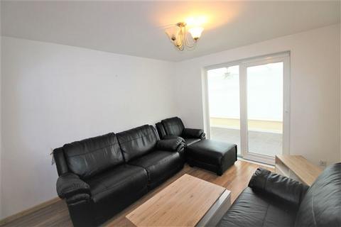 3 bedroom semi-detached house to rent, Townend Avenue, Aston, Sheffield, Rotherham, S26 2DQ