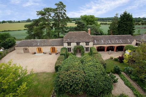 5 bedroom barn conversion to rent - Laxton