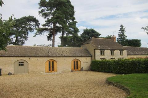 5 bedroom barn conversion to rent - Laxton