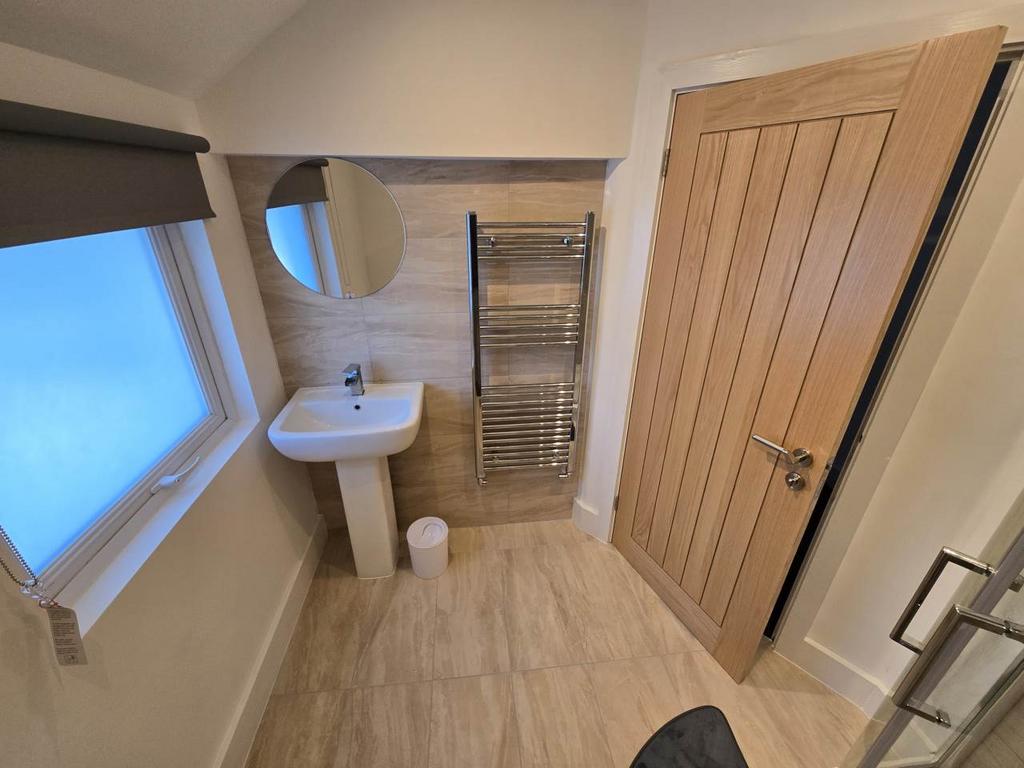 First floor shower r