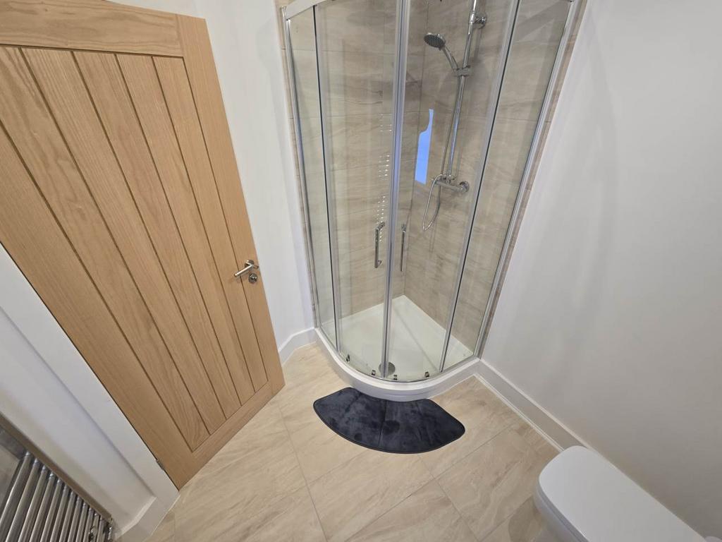 First floor shower r