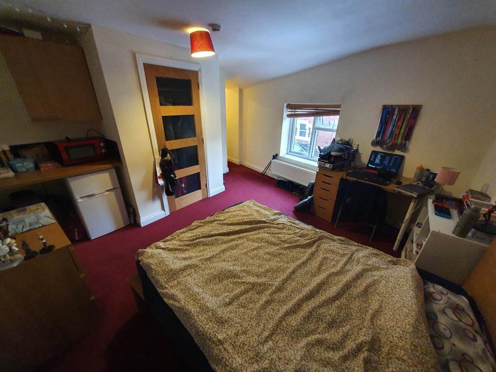 Bedroom 4 (2)