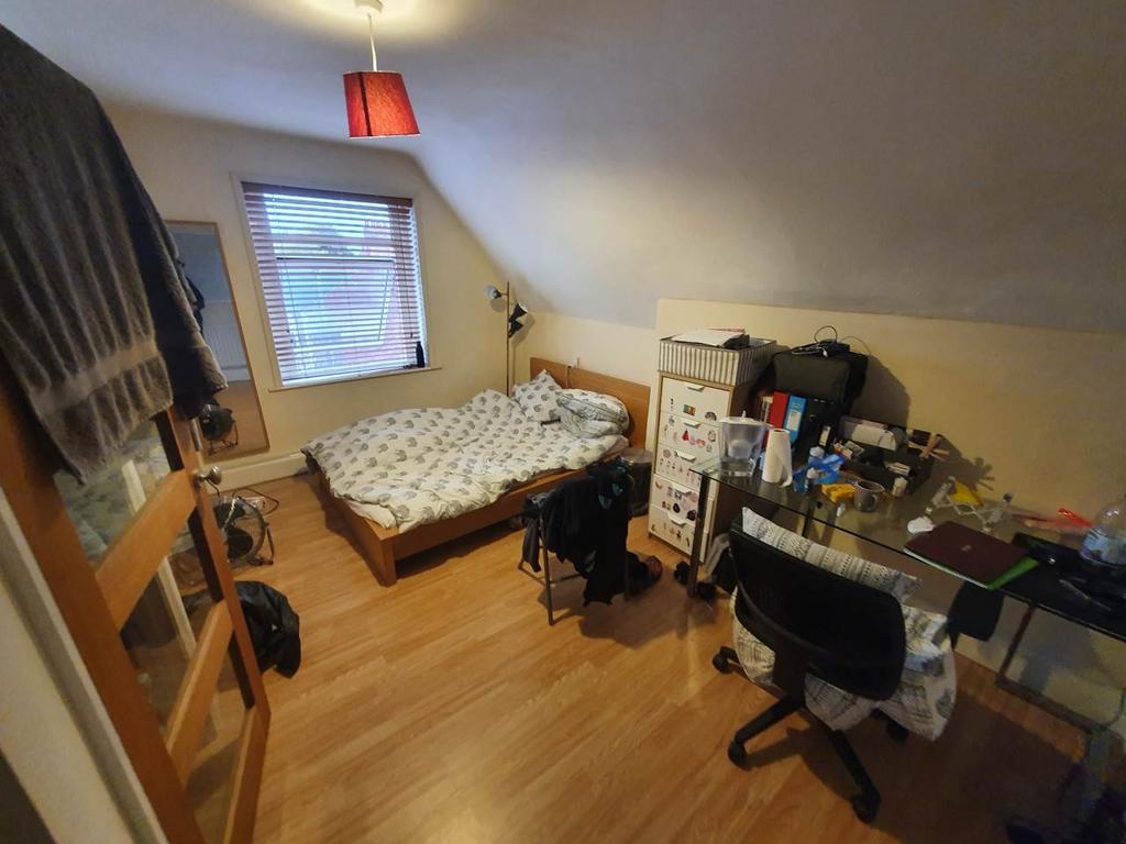 Bedroom 10 (1)