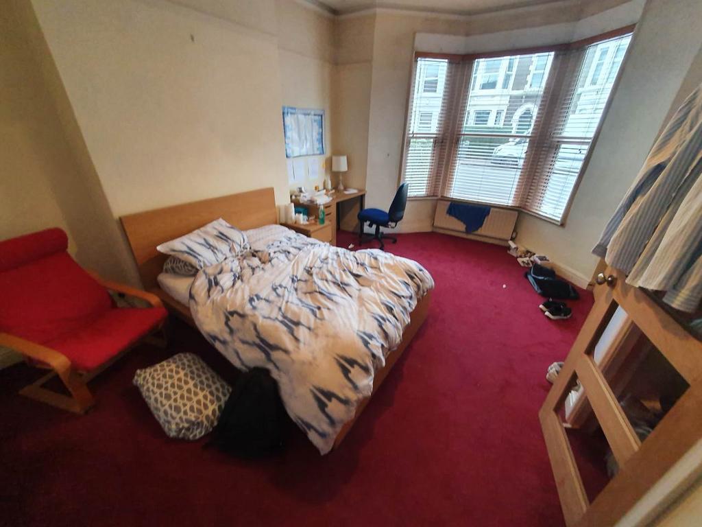 Bedroom 2 (1)