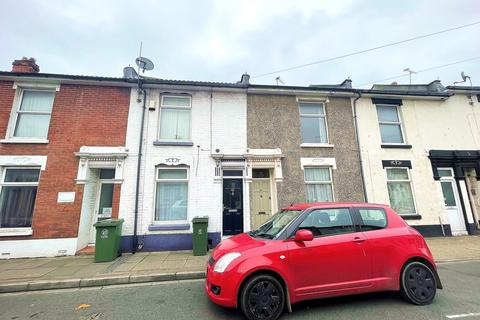 4 bedroom terraced house to rent, Walmer Road, Portsmouth