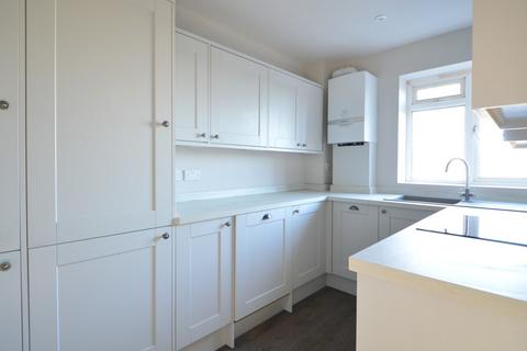 3 bedroom apartment to rent, Guyscliff Road, London, SE13