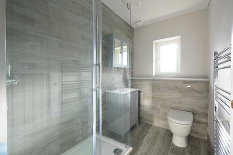 3 bedroom apartment to rent, Guyscliff Road, London, SE13