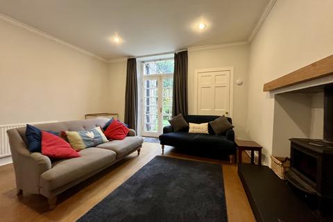 3 bedroom flat to rent, Bellevue Crescent, Edinburgh EH3