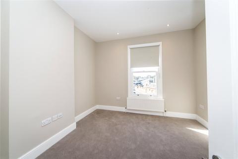 3 bedroom maisonette to rent, Mortlake Terrace, Kew, Richmond, Surrey, TW9