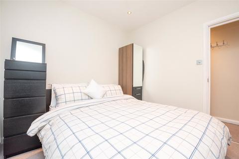 1 bedroom apartment to rent, Lushington Road, Kensal Green, NW10