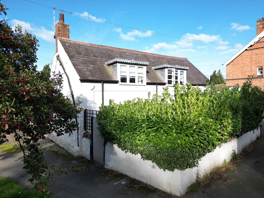 Main Street, Cossington, Leicestershire 2 bed detached house for sale £250,000