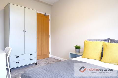 5 bedroom detached house to rent - Rolleston Drive, Nottingham