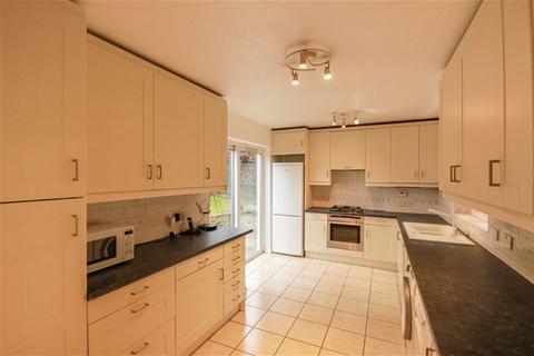 4 bedroom detached house to rent, Harpenden AL5