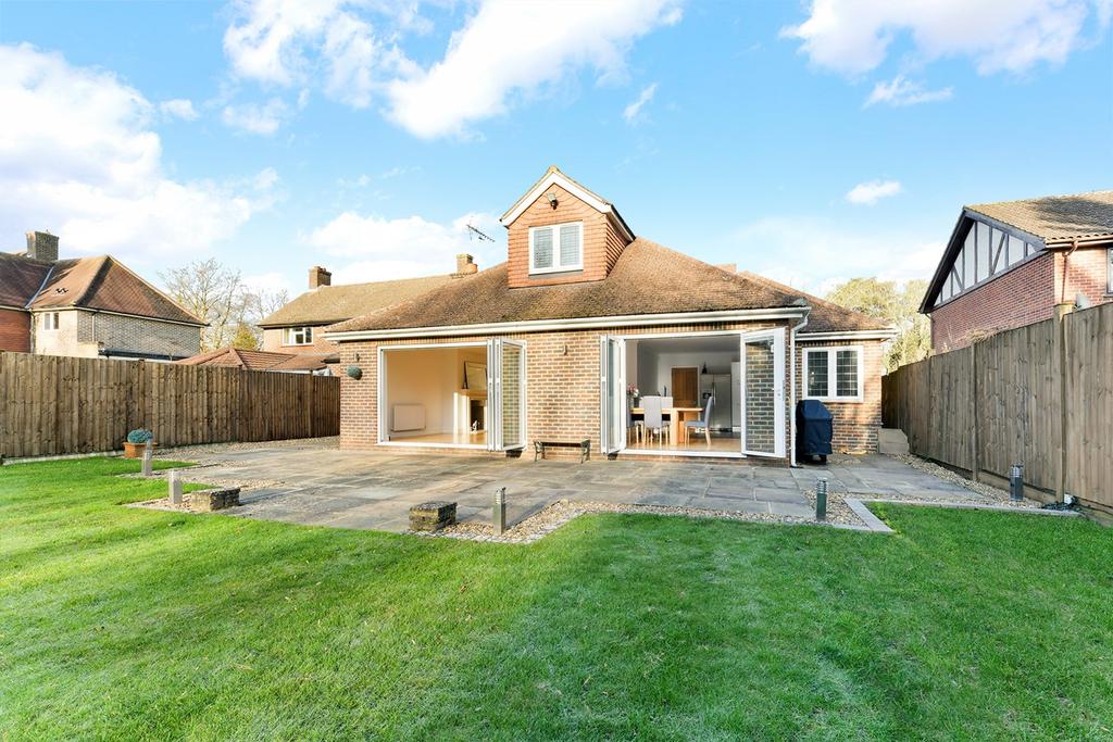 Green Lane, Lower Kingswood, KT20 4 bed detached house £895,000