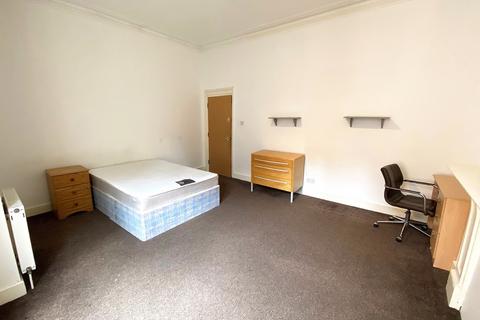 2 bedroom flat to rent, Nightingale Road, Southsea