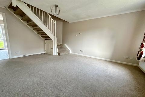 2 bedroom terraced house to rent, Sovereign Close, Braintree, CM7