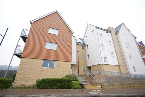 2 bedroom apartment to rent - The Causeway, St.Marys Island, Chatham, Kent, ME4
