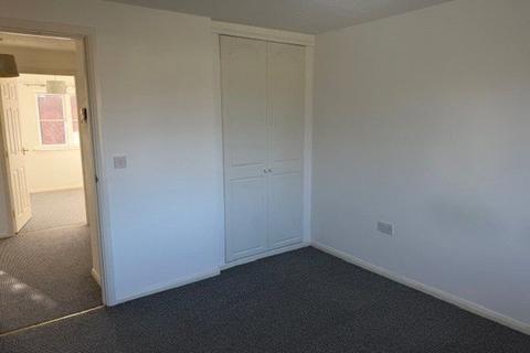 2 bedroom apartment to rent, Ainsdale Close, Fernwood, Newark, NG24