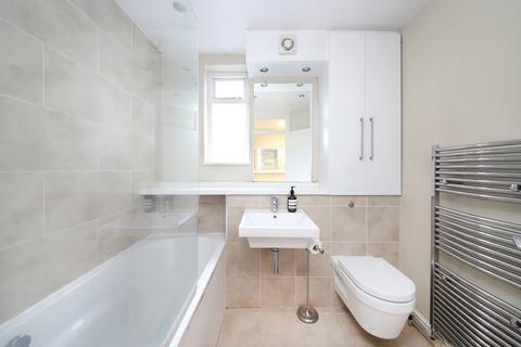 1 bedroom apartment to rent, Bellenden Road, London