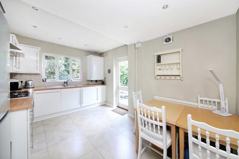 1 bedroom apartment to rent, Bellenden Road, London