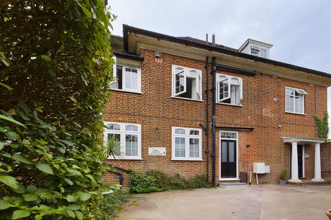 2 bedroom apartment to rent, Dixwell Road, Folkestone