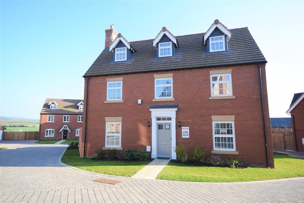 Stratford Road, ShipstonOnStour 5 bed detached house £550,000