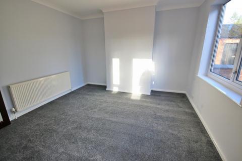 3 bedroom semi-detached house to rent, Moor Road  Wigan