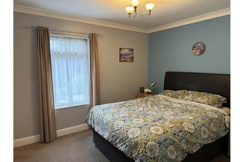 1 bedroom maisonette to rent, WestWay, Woking GU22