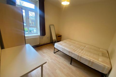 1 bedroom in a flat share to rent, Flat-share/All Bills Included, Hackney E9