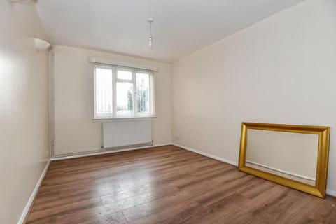 3 bedroom semi-detached house to rent, Terryfield Road,  High Wycombe,  HP13